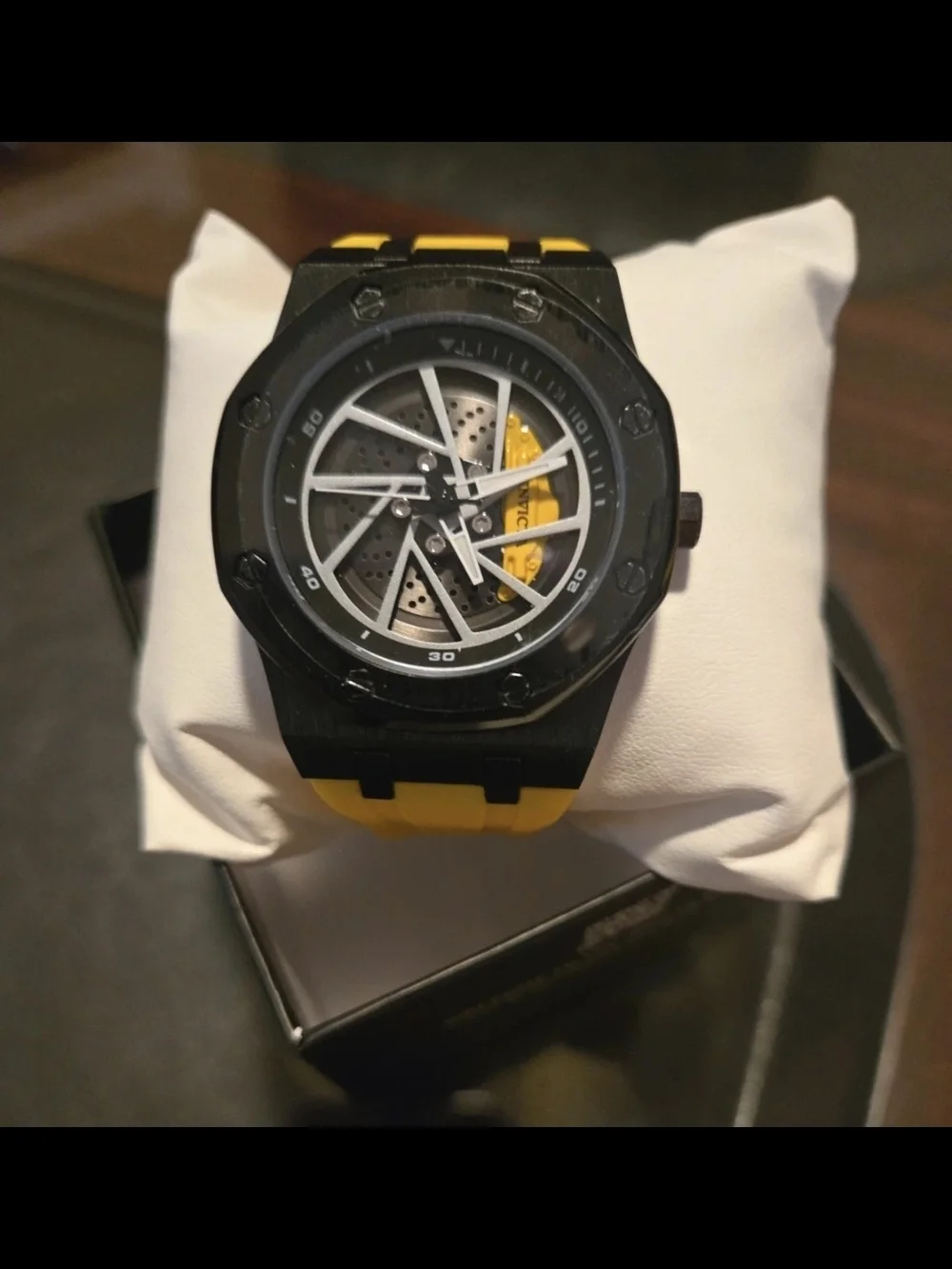 69493 Invicta Speedway Rim Black And Yellow Mens Watch 42mm